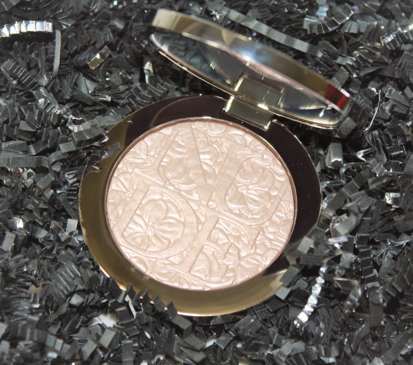 Dior Diorskin Nude Air Glowing Gardens Illuminating Powder In Glowing