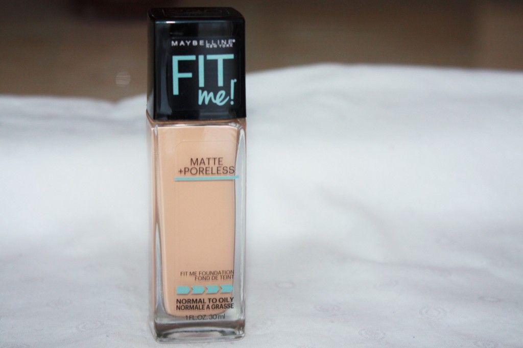 Maybelline Fit Me! Foundation SPF 18, Natural Beige 220, 28g