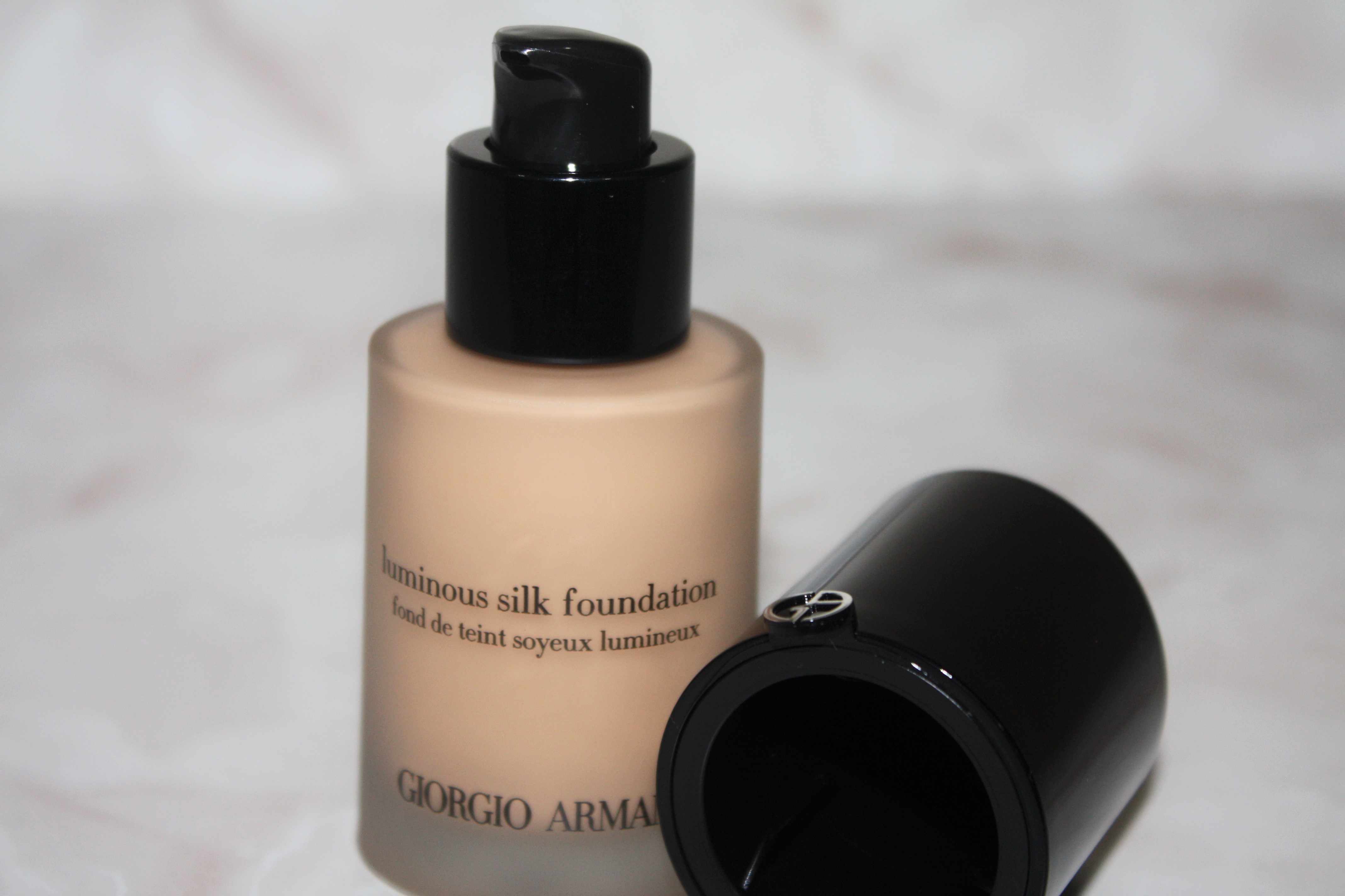 luminous silk foundation