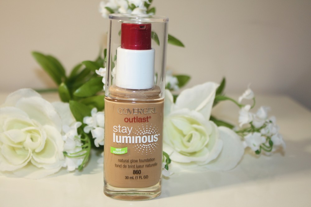 Covergirl-Outlast-Stay-Luminous-Natural-Glow-Foundation-Review-001