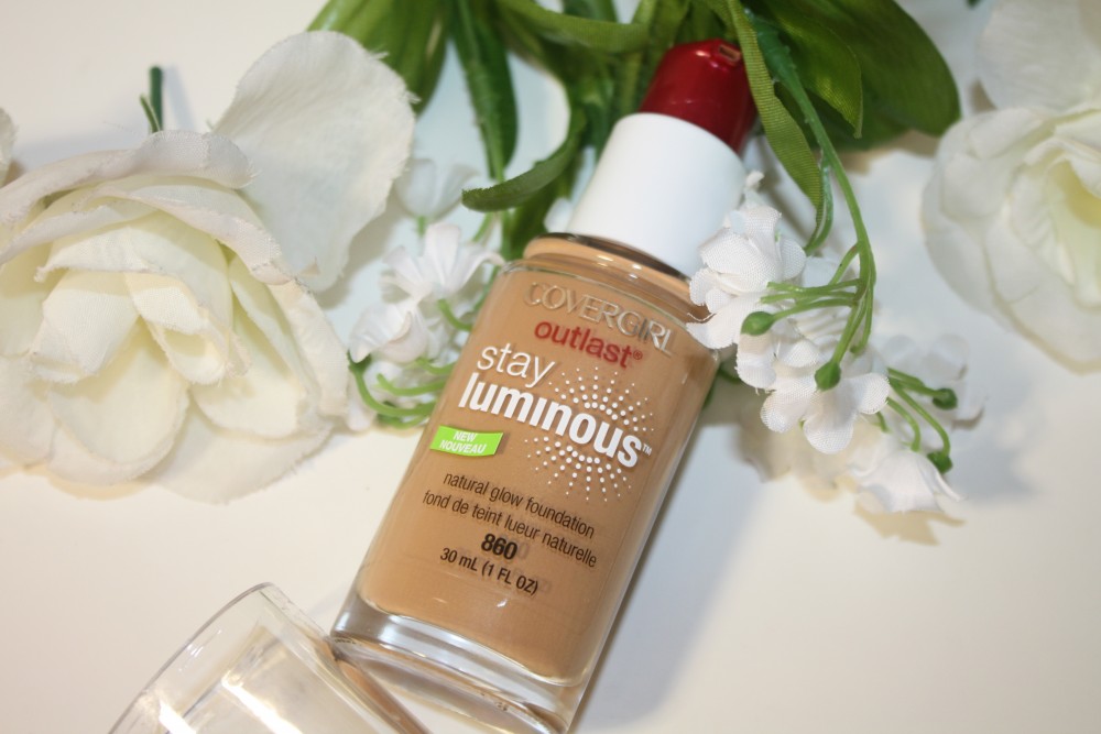 Covergirl-Outlast-Stay-Luminous-Natural-Glow-Foundation-Review-003