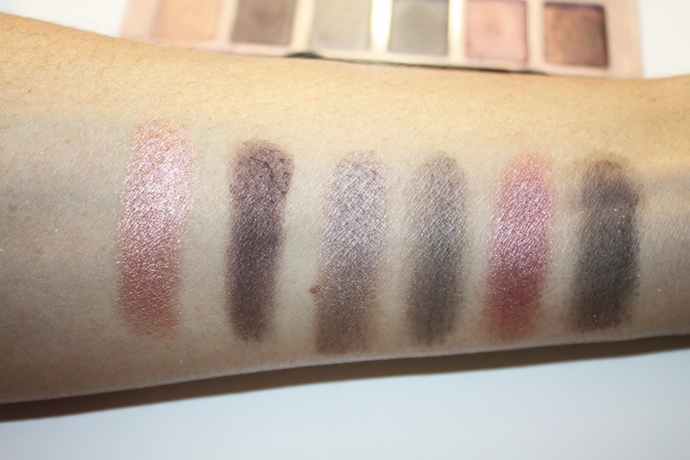 Maybelline-The-Blushed-Nudes-Eyeshadow-Palette-006