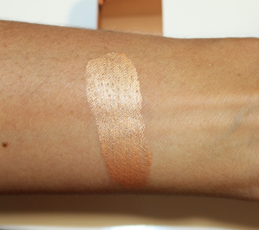 loreal-Lumi-liquidGlowIlluminator-review-loreal_goldenlumiliquid-006