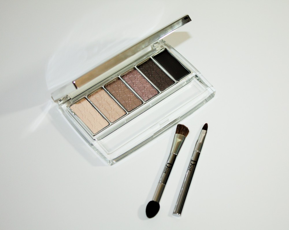 Dior-Eye-Reviver-Illuminating-Neutrals-Eye-Palette-review-swatches-Dior-Eye-Reviver-Eyeshadow-Palette005