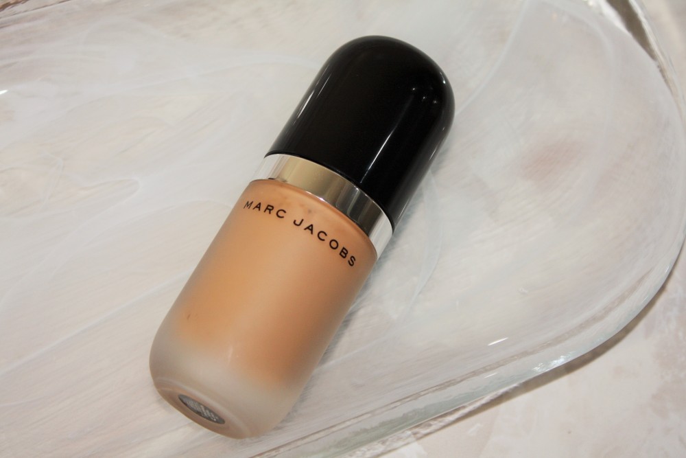 MarcJacobsBeauty-Re(marc)able-Fullcover-Foundation-Concentrate-Review-002-Marc-Jacobs-Beauty-Remarcable-Full-Cover-Foundation-Concentrate