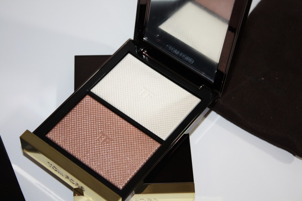 tom-ford-skin-illuminating-powder-duo-moodlight-review-swatches-tomford_moodlight003