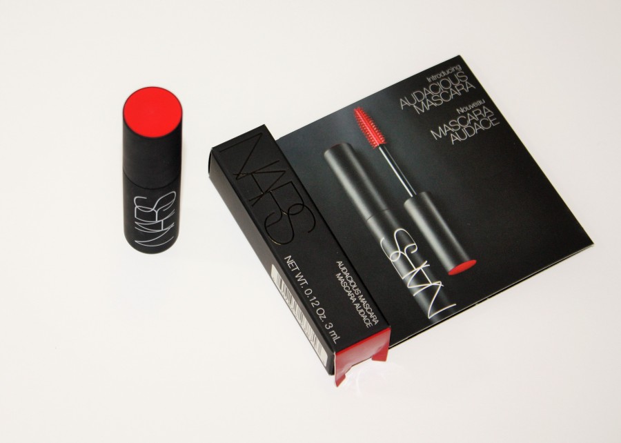 NARS-Audacious-Mascara-Review-001