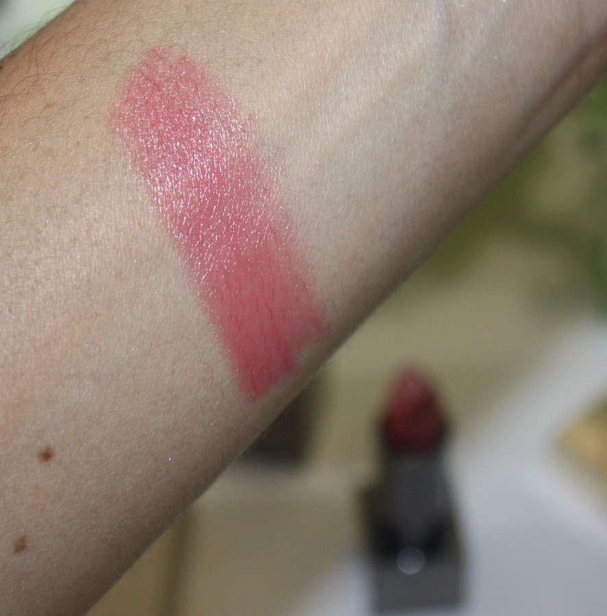 Burberry-Kisses-Lipstick-review-pinkpeony003