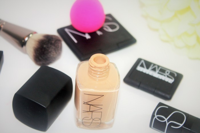 NARS Sheer Glow Foundation-review-swatches-003