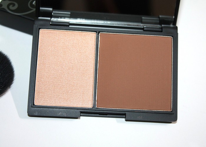 Niki Garret Contour and Highlighter Duo Review-004