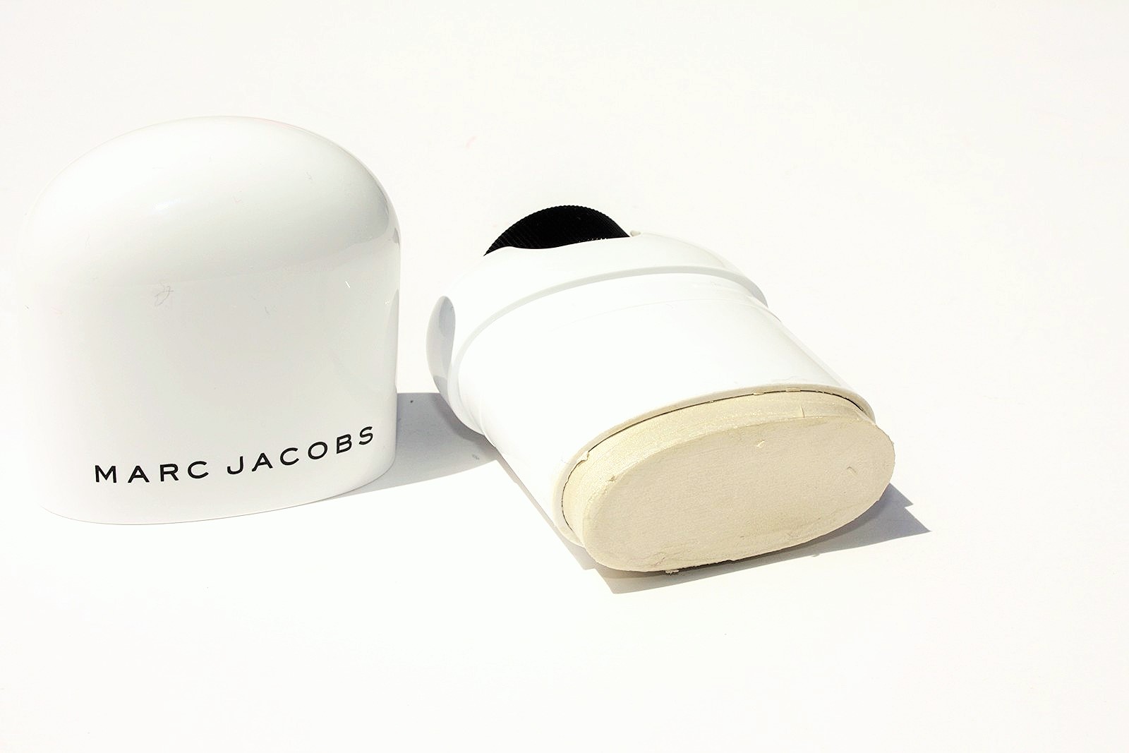 Marc Jacobs Beauty Glow Stick Glistening Illuminator in Spotlight