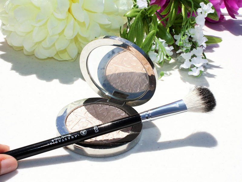 The Only Highlighting Brush You Need -Anastasia Beverly Hills Brush #23-004