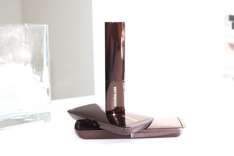 NEW Hourglass Vanish Seamless Finish Foundation Stick-003