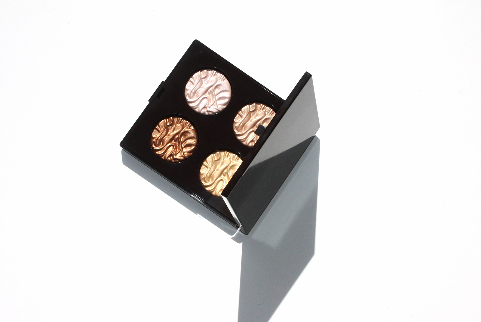 Laura Mercier Fall In Love Face Illuminator Collection -