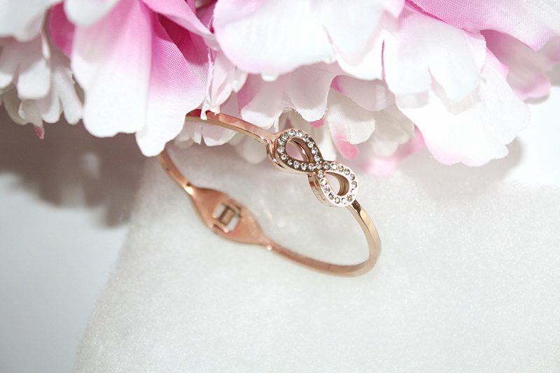 happiness-boutique-tied-together-infinity-bracelet-rose-gold-000