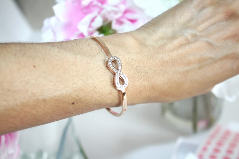 happiness-boutique-tied-together-infinity-bracelet-rose-gold-007