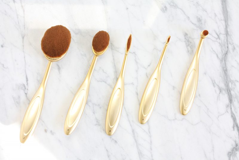 The Photo Finish Oval Brushes feel very lightweight and the bristles are very densely packed but feels soft so that you get a very smooth, even application. They take in less product, so you don’t need to use as much product to begin with which I like.