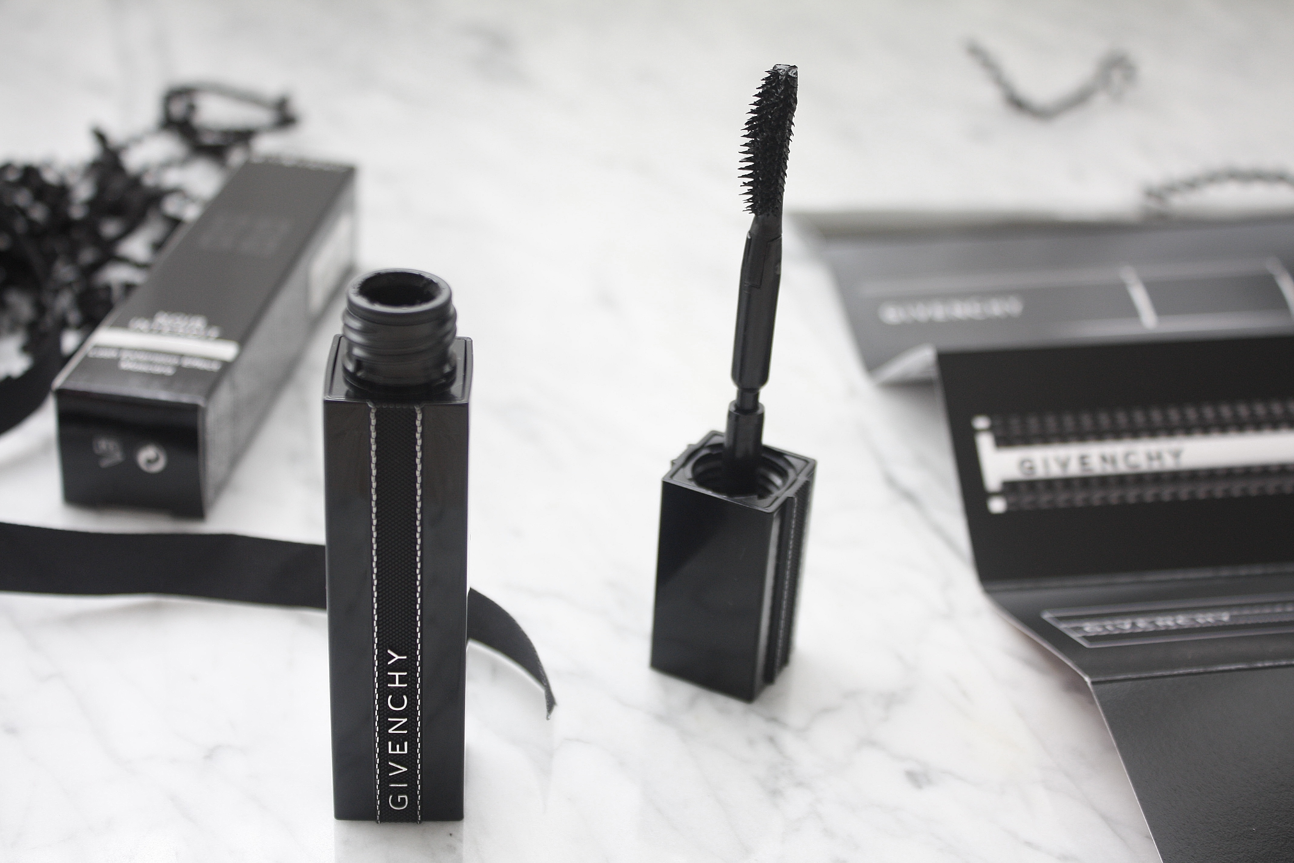 GIVENCHY NOIR INTERDIT MASCARA