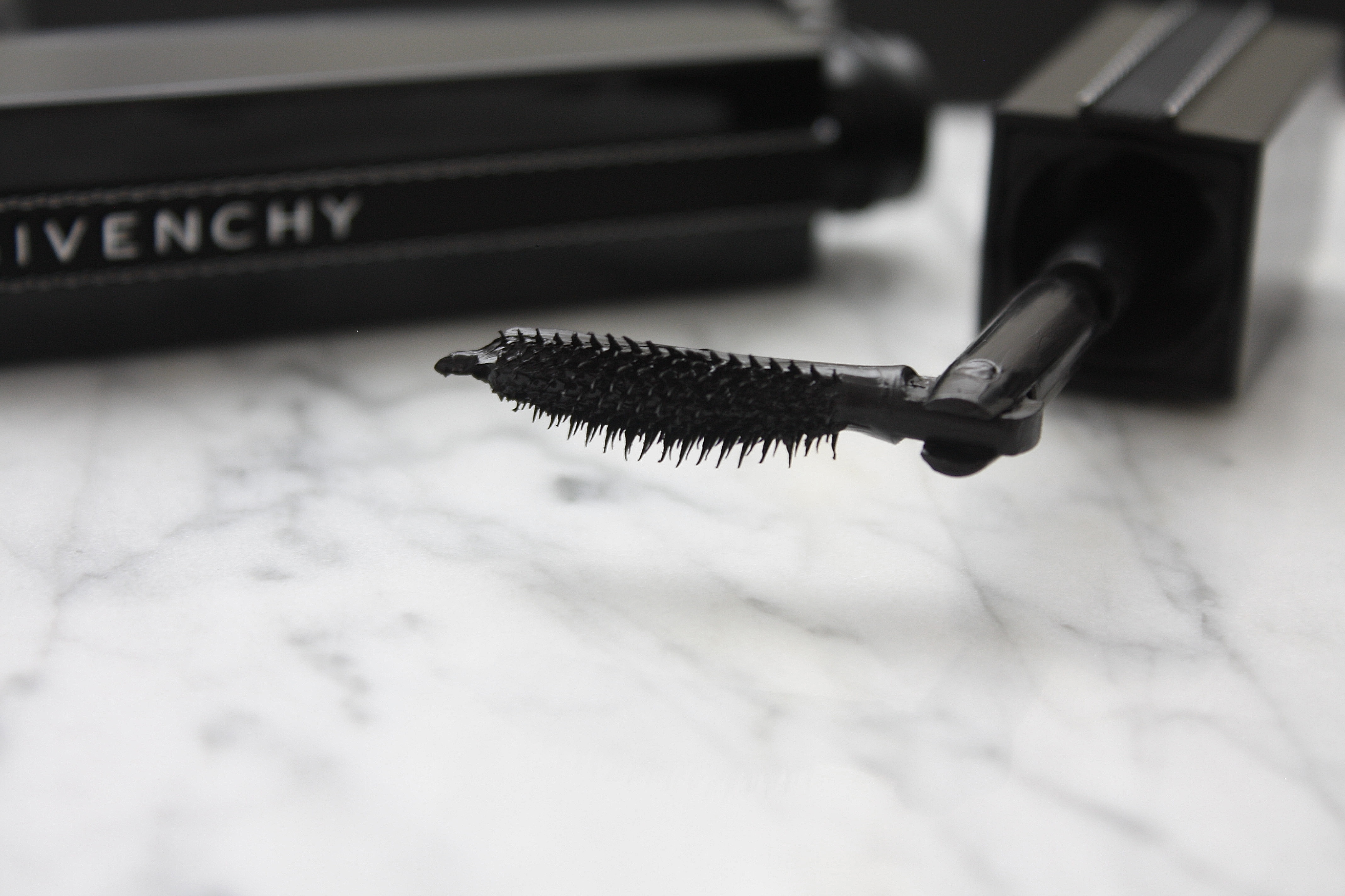 GIVENCHY NOIR INTERDIT MASCARA