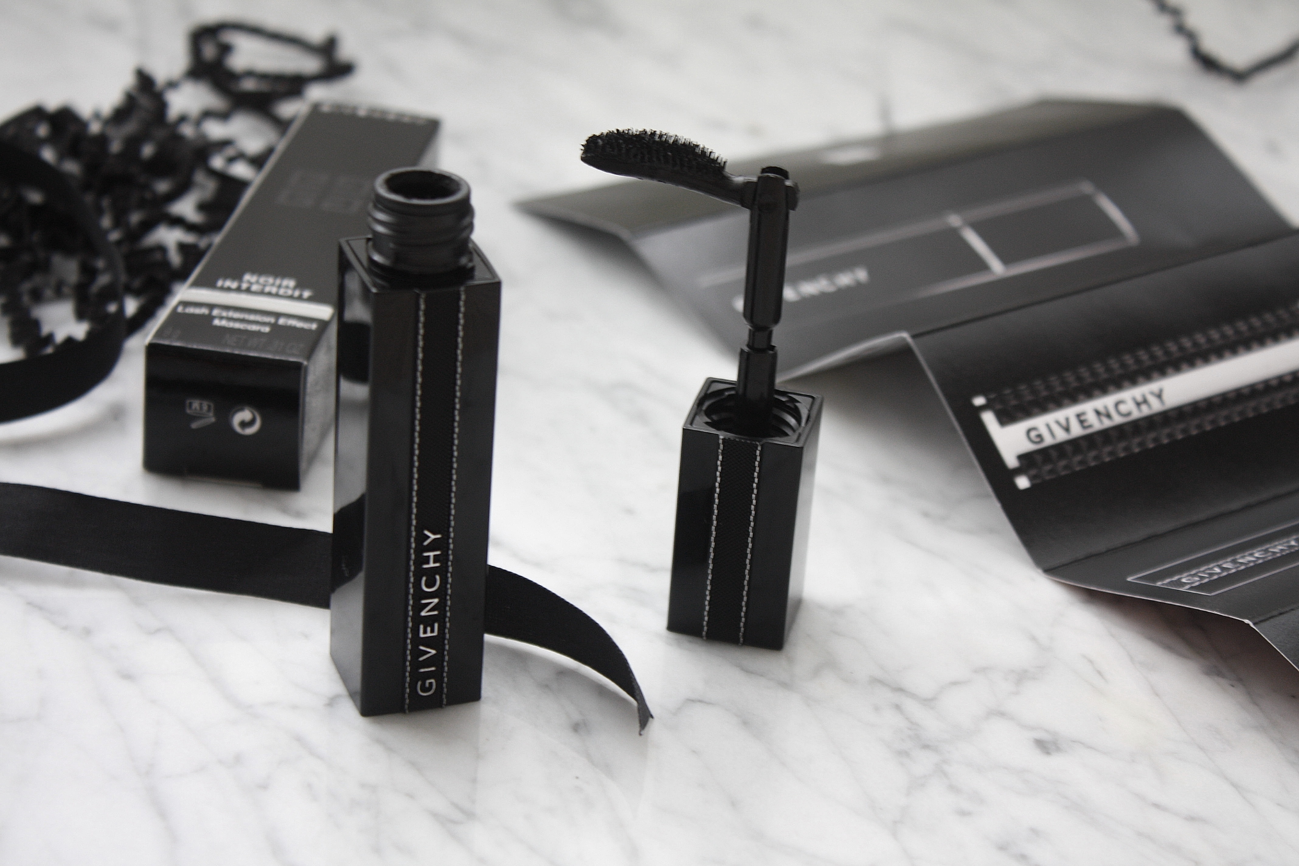 GIVENCHY NOIR INTERDIT MASCARA