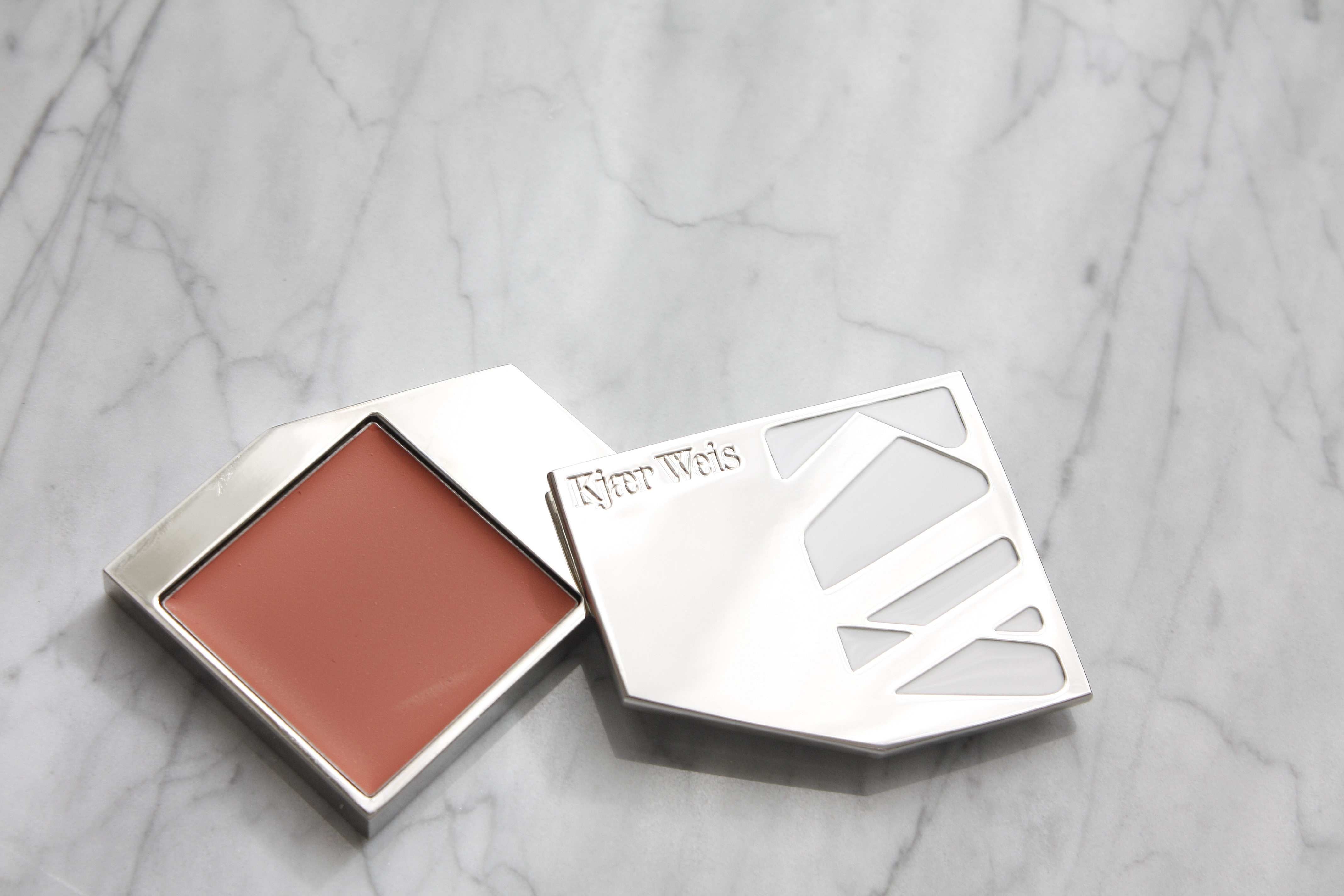 KJAER WEIS CREAM BLUSH COMPACT