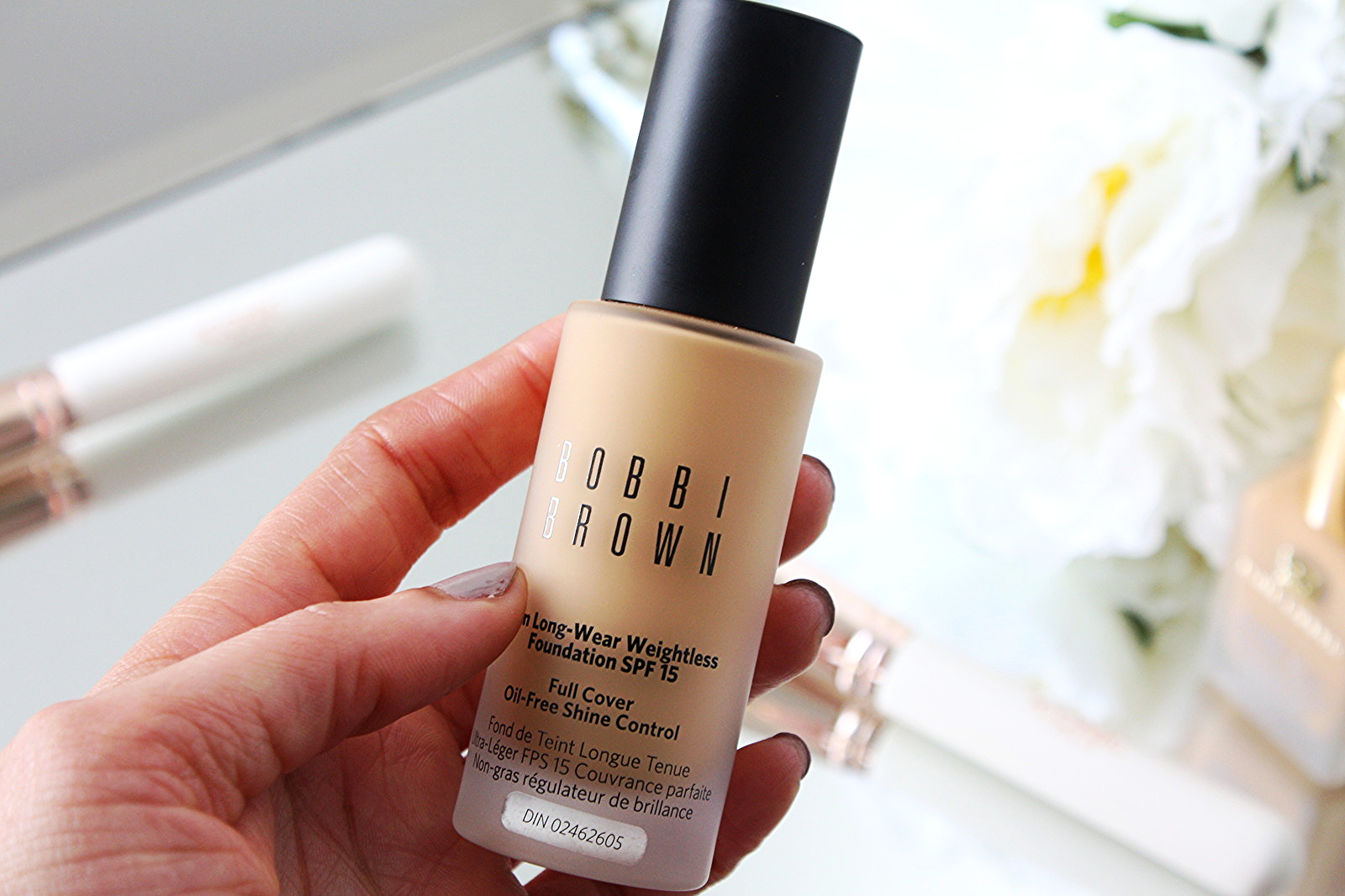 FOUNDATION TESTING WITH ESTÉE LAUDER AND BOBBI BROWN 