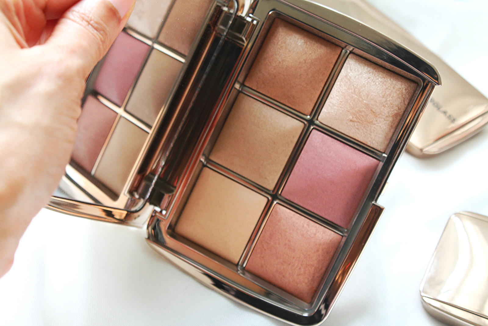 HOURGLASS AMBIENT LIGHTING EDIT UNLOCKED PALETTE