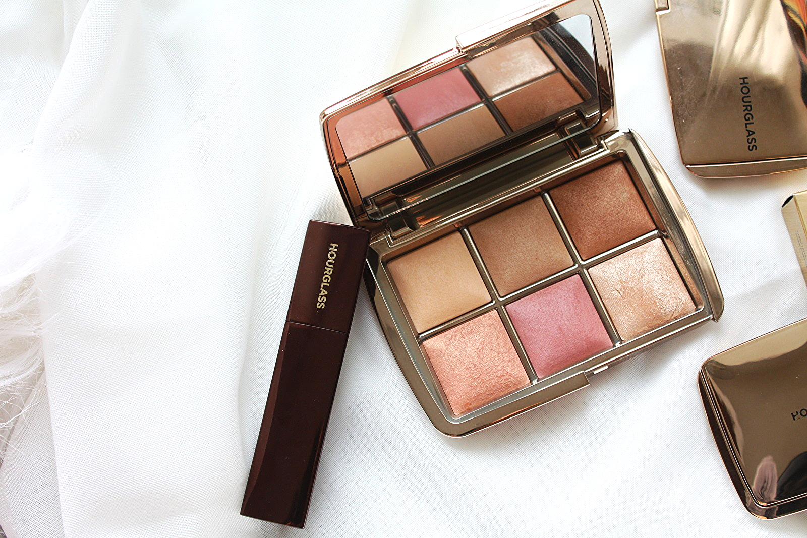 HOURGLASS AMBIENT LIGHTING EDIT UNLOCKED PALETTE