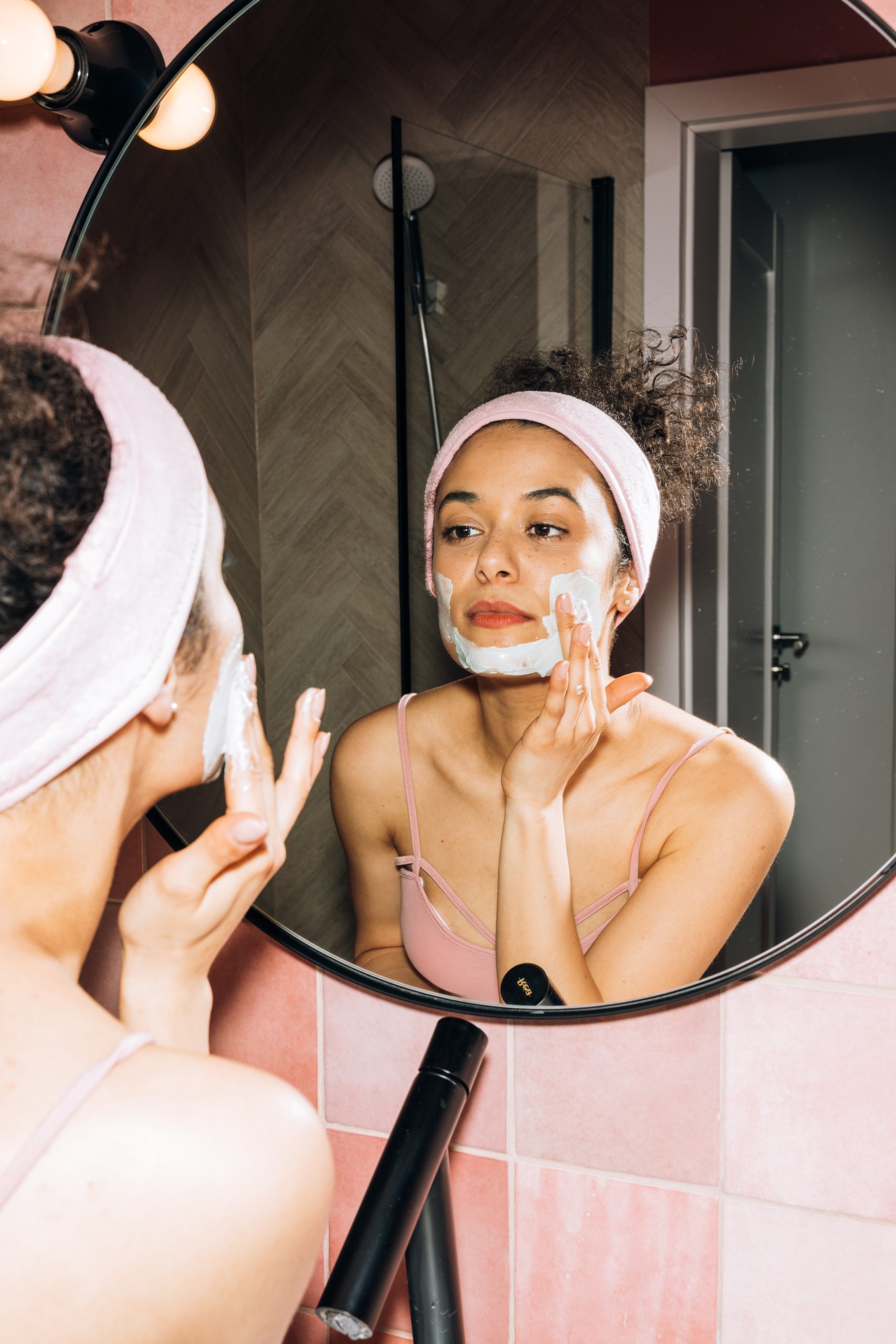 HOW OFTEN SHOULD YOU USE A FACE MASK IN YOUR SKINCARE ROUTINE?