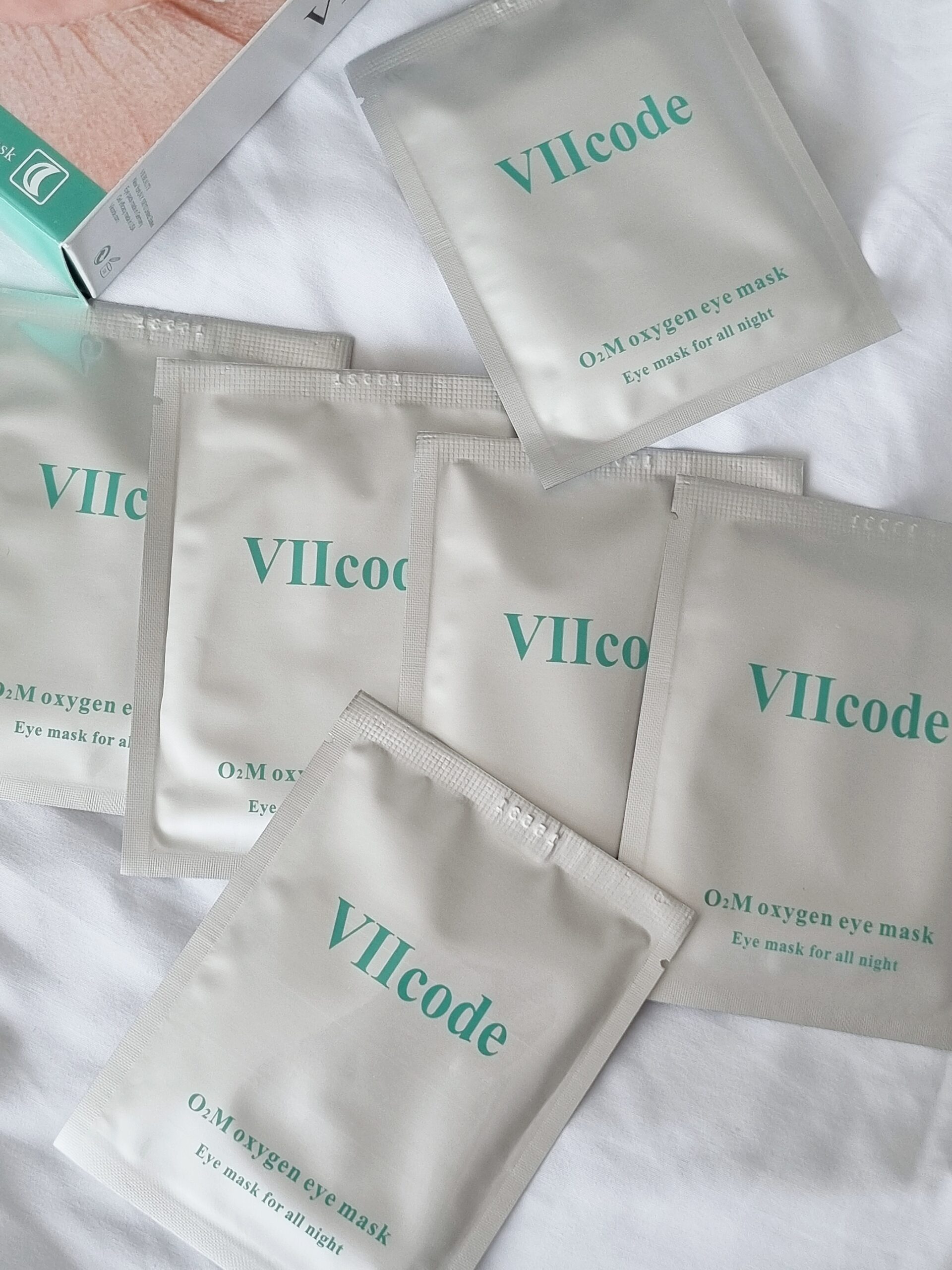 All Night Repair with VIIcode O2M Oxygen Eye Mask 