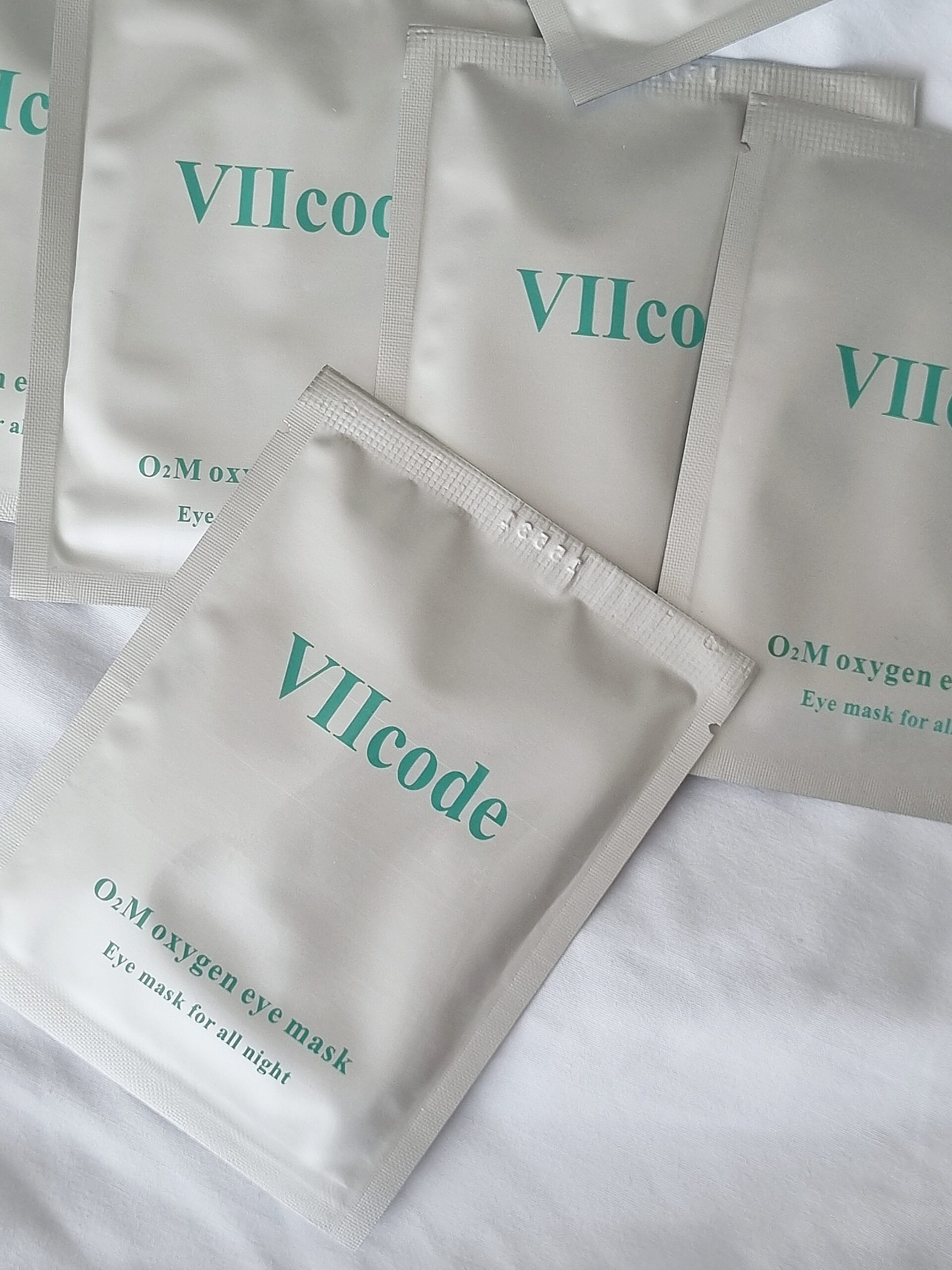 All Night Repair with VIIcode O2M Oxygen Eye Mask 