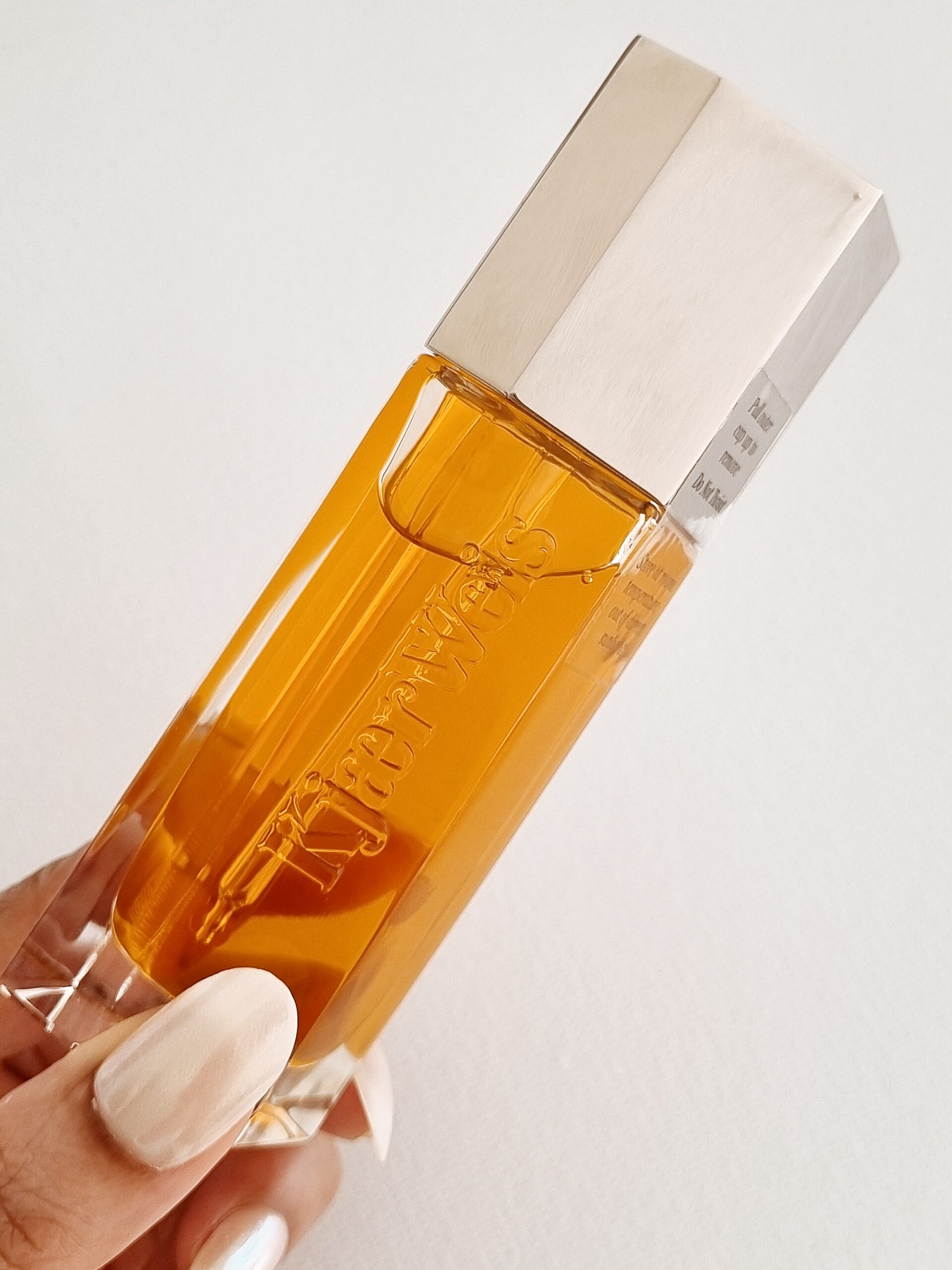 Kjaer Weis Face Oil Is a Hydrating Dream